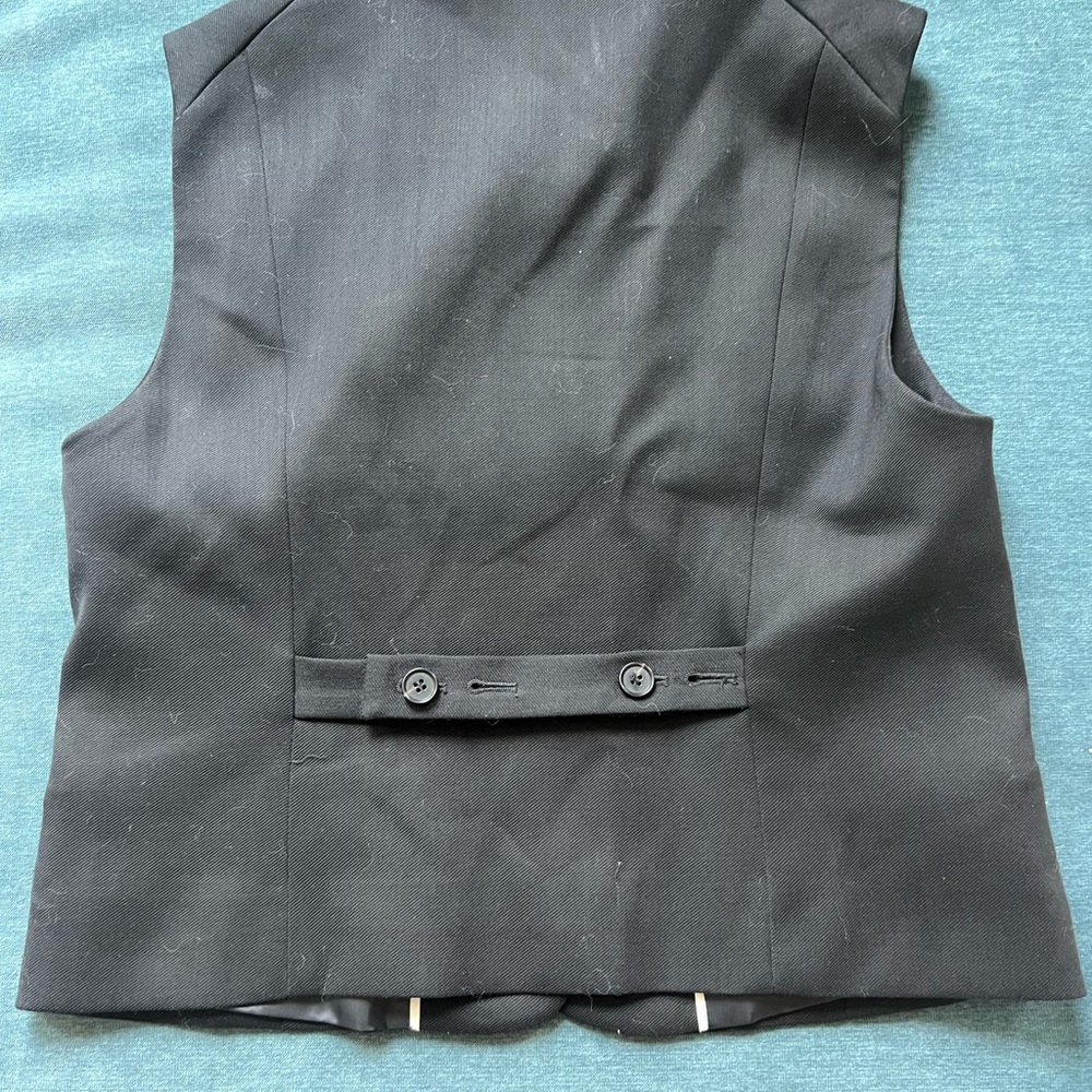 COS Vest - Picture 2 of 3
